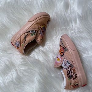 💎Pink/multi color butterfly Vans toddler size 5